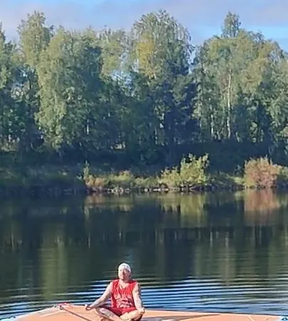 Ivalo Northern Lights Riverfront Lapland Sauna Hot Tub Near Airport Chalet