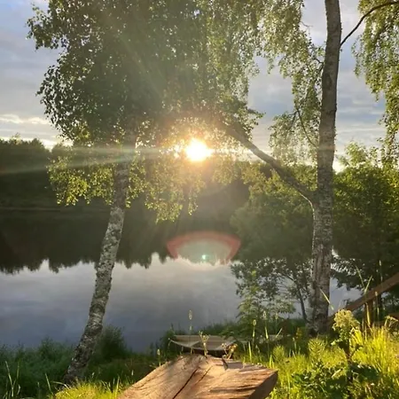 Ivalo Northern Lights Riverfront Lapland Sauna Hot Tub Near Airport Chalet Inari