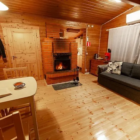 Ivalo Northern Lights Riverfront Lapland Sauna Hot Tub Near Airport Шале