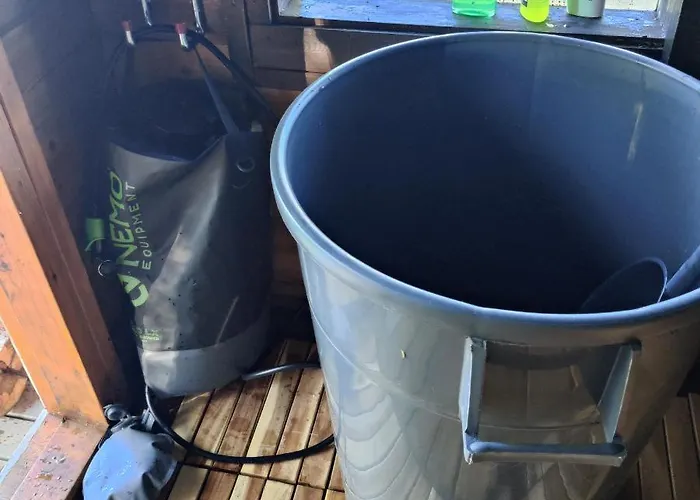 Chalet Ivalo Northern Lights Riverfront Lapland Sauna Hot Tub Near Airport *