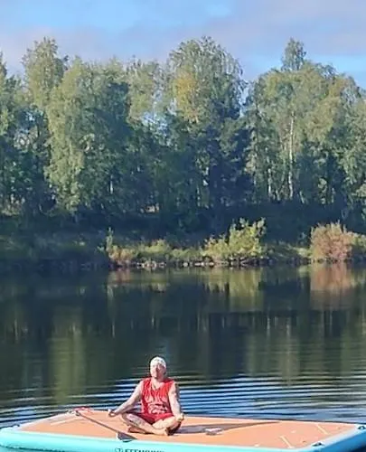 Ivalo Northern Lights Riverfront Lapland Sauna Hot Tub Near Airport Chalet