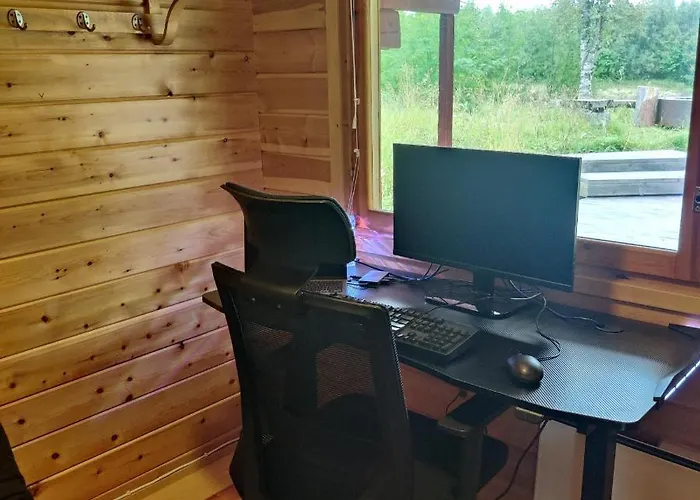 Шале Ivalo Northern Lights Riverfront Lapland Sauna Hot Tub Near Airport *