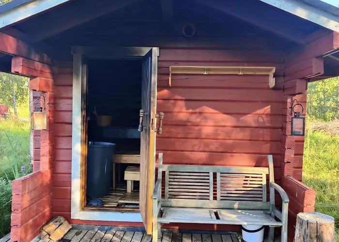 Ivalo Northern Lights Riverfront Lapland Sauna Hot Tub Near Airport Chalet *