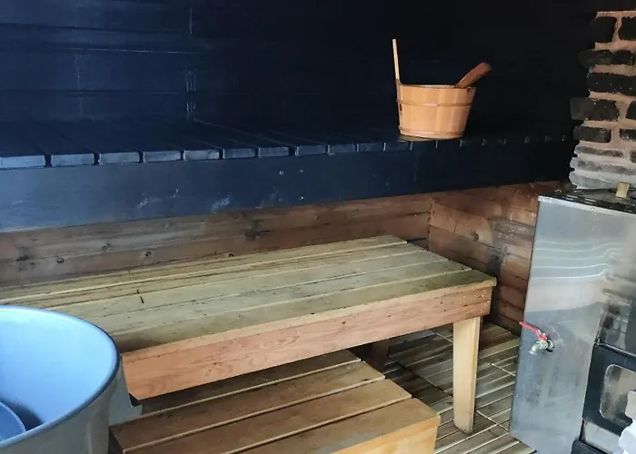 Ivalo Northern Lights Riverfront Lapland Sauna Hot Tub Near Airport Шале *