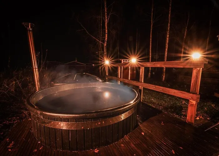 Ivalo Northern Lights Riverfront Lapland Sauna Hot Tub Near Airport Chalet *