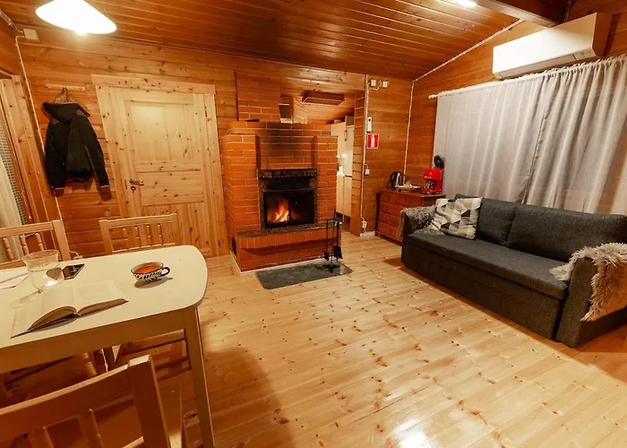 Ivalo Northern Lights Riverfront Lapland Sauna Hot Tub Near Airport Шале