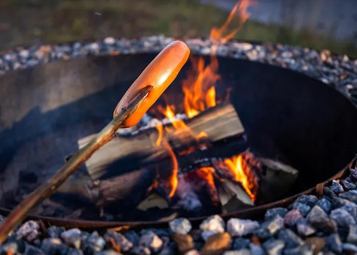 Ivalo Northern Lights Riverfront Lapland Sauna Hot Tub Near Airport Инари