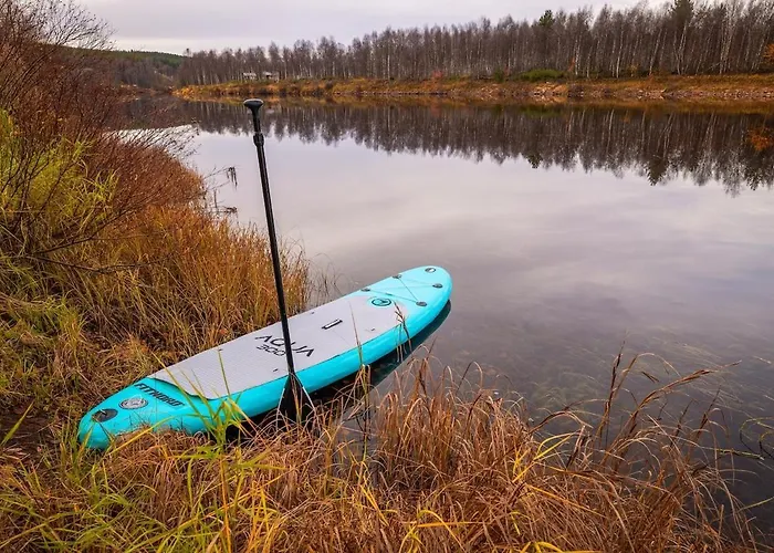 Ivalo Northern Lights Riverfront Lapland Sauna Hot Tub Near Airport Шале